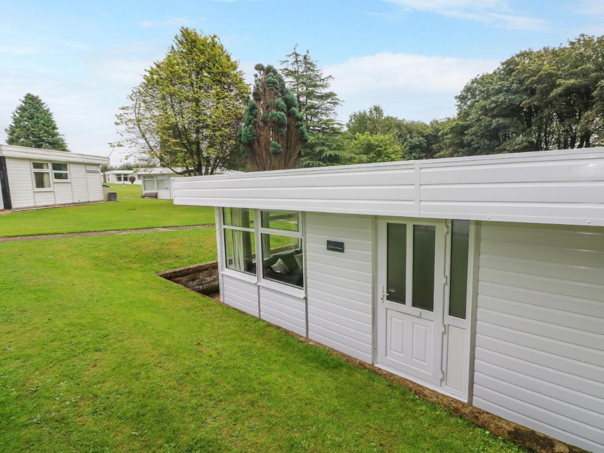 Villa Saltwater Haverfordwest Exterior foto