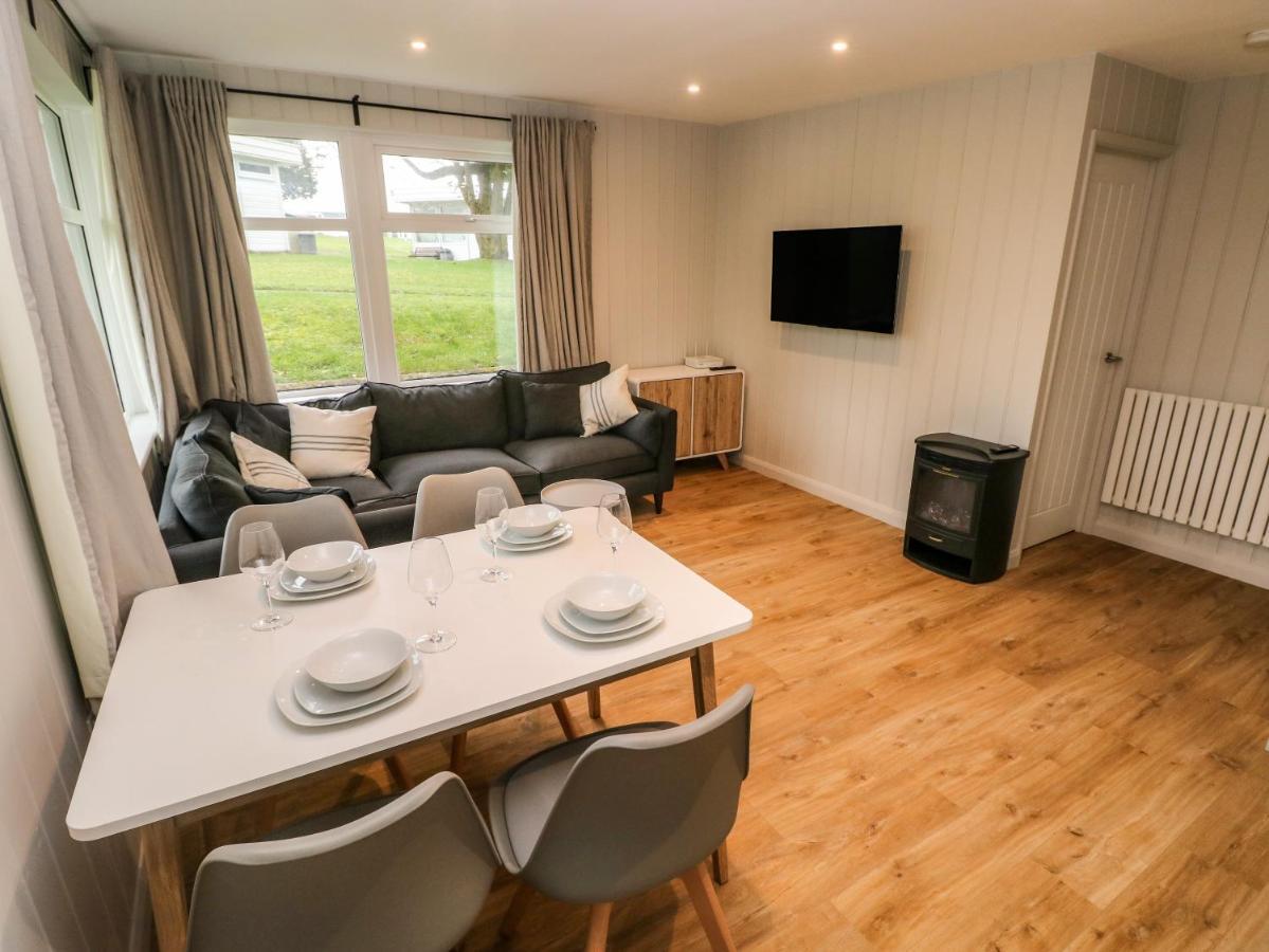 Villa Saltwater Haverfordwest Exterior foto